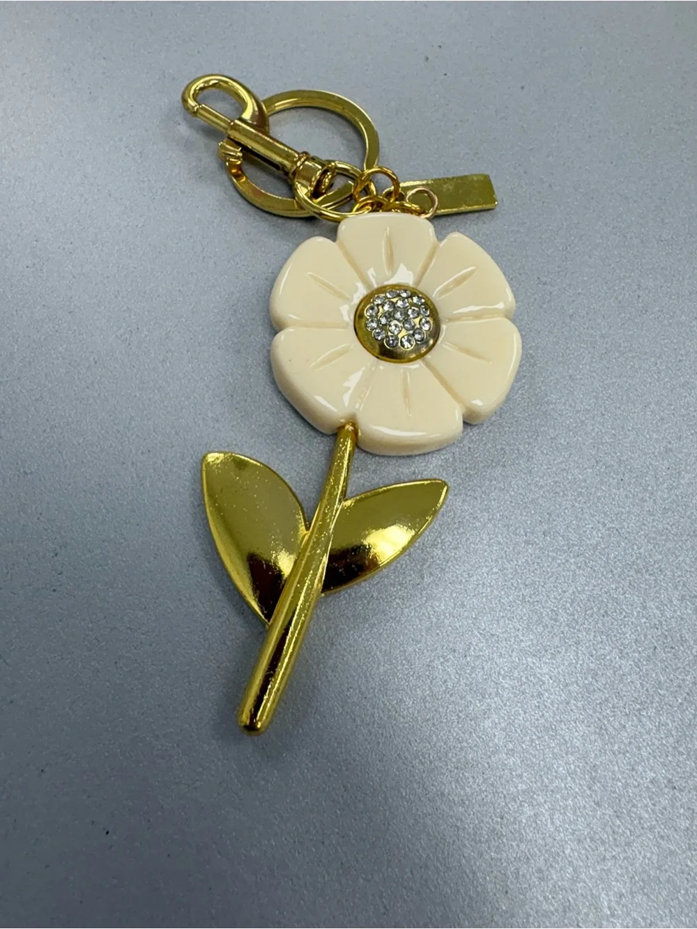 Floral Crystal Center Keychain Charm - Cream & Gold